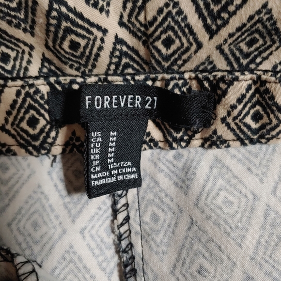 F21 pants. Size M. - Picture 4 of 10